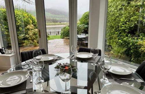 Detached Riverside Family Home on the River Conwy, Snowdonia, 6 Guests - Foto 8