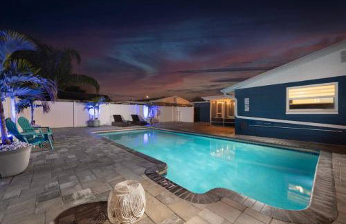 Luxe Family Friendly Retreat w Heated Pool Oasis - Foto 1