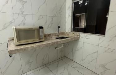 Apartamento centralizado com fácil acesso a BR153 - Foto 13