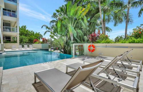 Coastal Condo Deerfield Beach Retreat 3 bed 2 bath - Photo 11