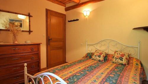 Maison de charme en pierre au bord d’un ruisseau, proche d’un bourg médiéval – Jardin et garage inclus - FR-1-582-151 - Foto 3