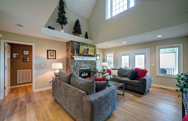 Sunset View 3 BDR Close to Downtown! - Photo 16