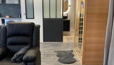 T2 rénové, jaccuzi, sauna, sièges massants, jardin, parking, métro - Foto 5