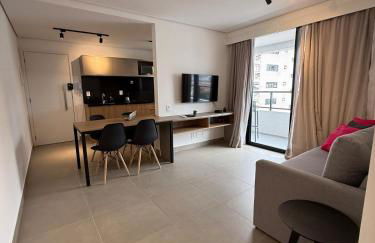 Estilo e Conforto - 1 quadra da praia - Foto 12