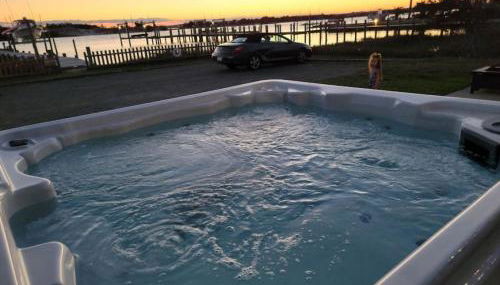 Dock House, Close to Camp Lejeune, water access, DOCK, king bed - Foto 2