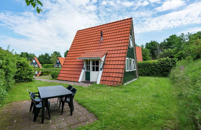 Detached Chalet in Tranquil Dutch Countryside - Photo 15