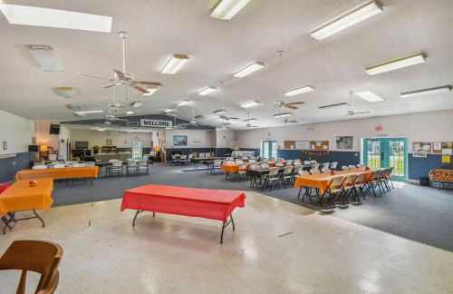 2 Bed Cozy Home, Dade City, Pickle Ball and Pool - Photo 37