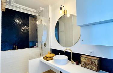 Paris rooftop retreat with sunny balcony - Foto 17