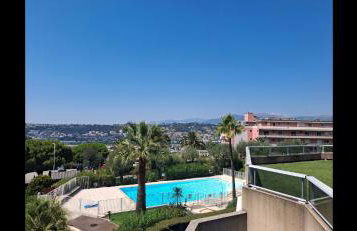 Lovely apartment with private garden and a swimming-pool - Foto 23