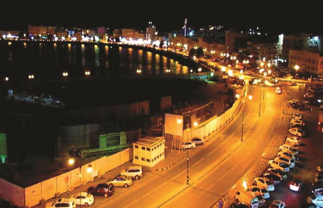 Muscat bei Nacht mit lokalem Abendessen - Foto 4