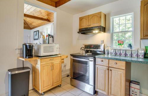 Less Than 1 Mi to Beaches Home with Deck in Oak Bluffs - Foto 6