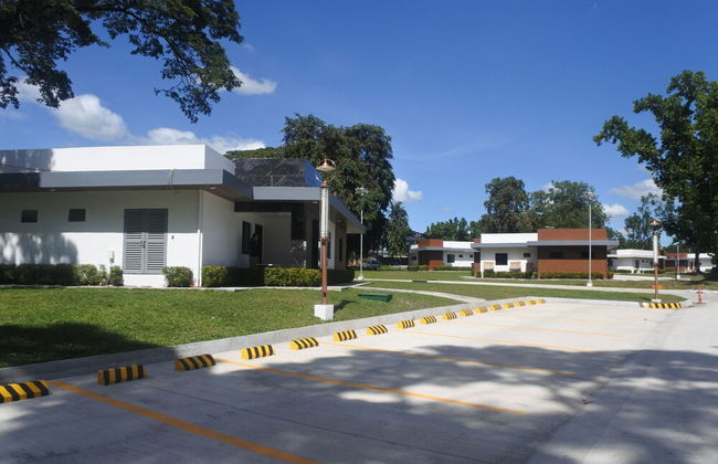 Aurora Villas and Cabin Resort - Photo 46