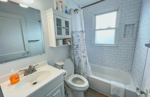 Seas the Day - 4 blocks to the beach, restaurant, and bar district - great deck and outdoor space!! - Foto 30