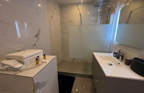 Newly renovated spacious apartment in Montorgeuil area - Photo 14