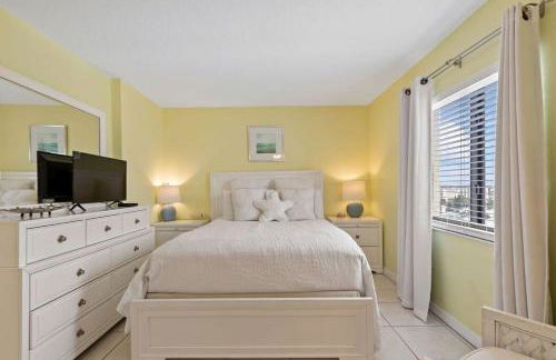 The Ocean Front Starfish Suite by Brightwild - Foto 14