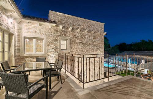 Villa Patrick-Luxury stone house in the center of Istria - Photo 24