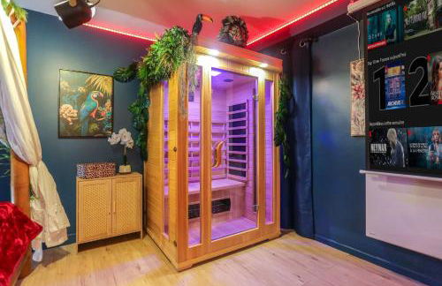 Twilight Star Spa - Sauna & Private Cinema - Free Parking - Foto 2