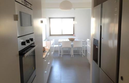 Cozy well lit apartment with a superb view - Foto 4