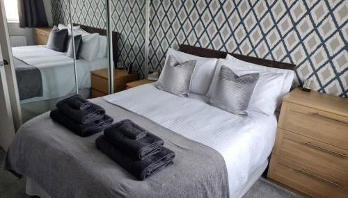 The Humsford Hideaway 2 bedroom home with driveway - Foto 2