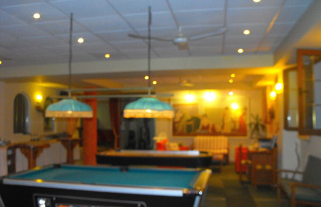 Perros Hotel - Photo 28