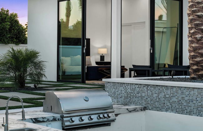 Sleeps 26 Pool, Hot Tub, Pickleball & Putting Green Bravo Villa #12 by Avantstay - Foto 48