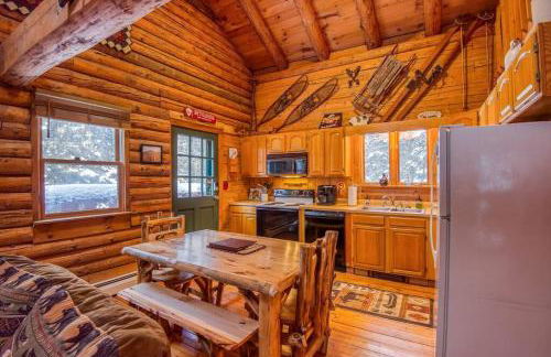 Family-Focused & Pet-Friendly Log Cabin with 4BR 2BA Sleeps 10 - Photo 40