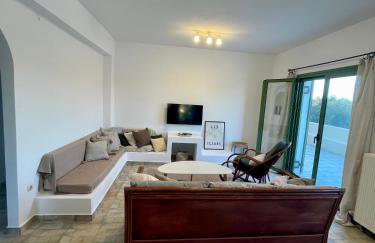 Family D 3 bedroom house with BBQ&Patio in huge estate! - Photo 10