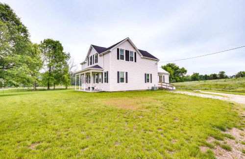 Peaceful Country Home in Serene Setting with Yard - Foto 33
