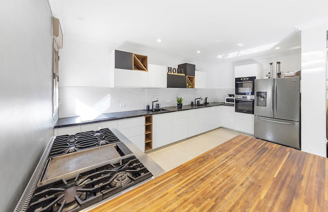 Chateau Gabriel 6 BR Villa w Heated Pool - Foto 17