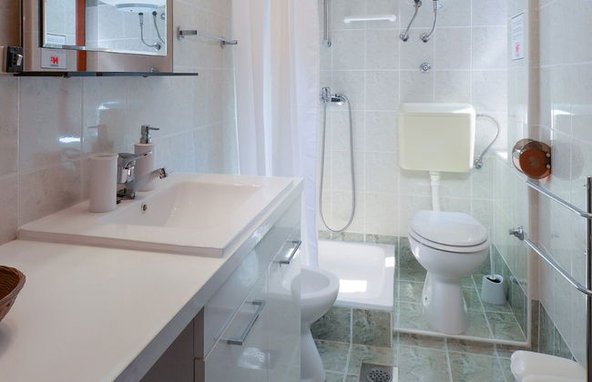 Sunny Holiday Home With Terrace - Foto 16