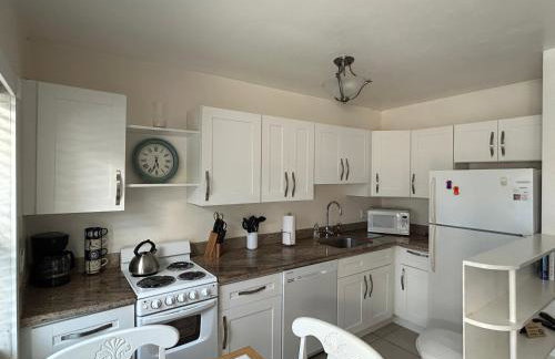 Bahama Beach Club Pompano - Fort Lauderdale - Charming and Cozy Studios & Apartments close to Beach with heated Pool - Photo 97