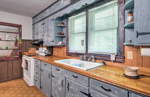 Vintage House with Fire Pit Less Than 6 Mi To Kentucky Lake! - Foto 10