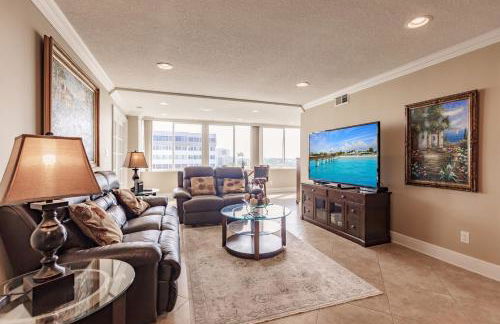 1055-606 Gulf Side High Rise with Pond View - Foto 9