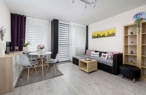 Charming Studio with Balcony in Katowice by Noclegi Renters - Foto 1