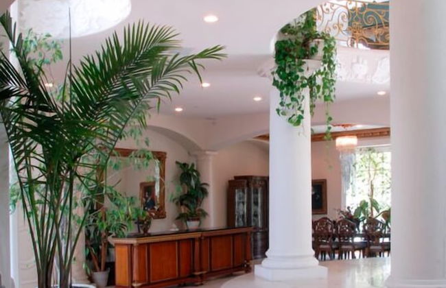 The Stradella Court Mansion - Photo 17