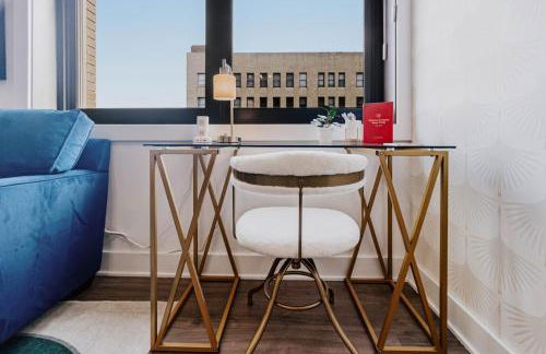 Husker Home TEN40 is in the heart of Downtown Lincoln where you can walk to Haymarket & UNL - Foto 14