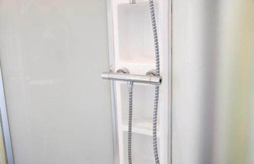 New! 5BR in Newton Drive - Foto 24