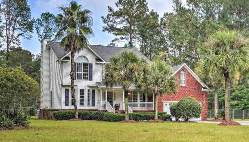 Pet-Friendly Suburban Escape with Deck and Grill! - Foto 2