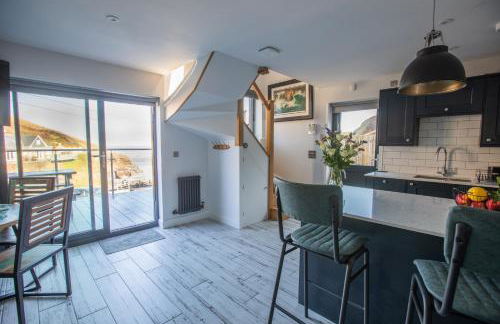 THE ANNEXE AT UPPER BEACH HOUSE - Photo 11