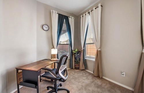 Heart of Grand Prairie 4BD with Pool & Game Room - Foto 19