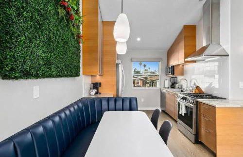 Modern Luxury 2BR Apt in Heart of Ocean Beach - Photo 10