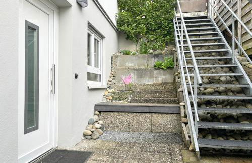 Panorama-Haus Ferienwohnung SÄNTIS - Schlafzimmer, Wohnzimmer, Küche, Bad, Sonnenterrasse mit Bergblick im Garten - Foto 23