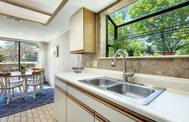 Lake Getaway - Photo 11