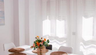 Apartamento Moderno con Piscina y Aparcamiento - Photo 4