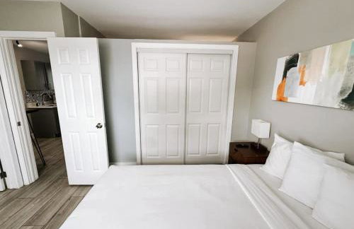 Rustic Retreats Beachy 1BR for 4 guests in the heart of Fort Lauderdale - Foto 7