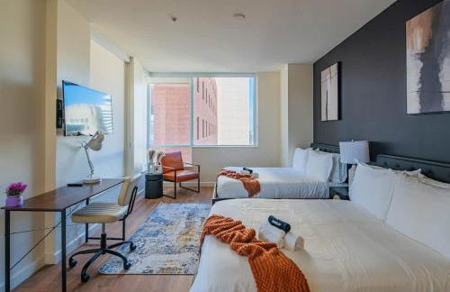 Sky Terrace DT HighRise, Gym, Pool, Parking, W-D,Golf - Photo 28