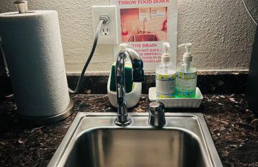 Emerald City Studio Suite - Photo 14