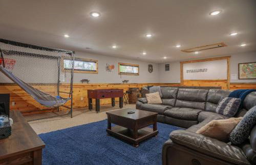 Hot Tub and Mini Golf Mtn-View Haven in Kodak! - Foto 3