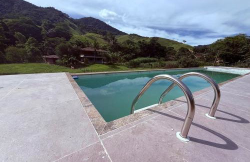 Sítio aconchegante com piscina, sauna e churrasqueira - Photo 1