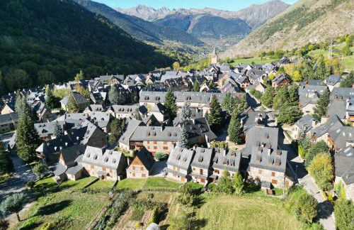 Chalet adosado en Garós a 7 mins de Baqueira - Foto 1